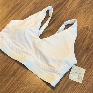 Fabletics White Sports Bra Seamless Scoop Neck